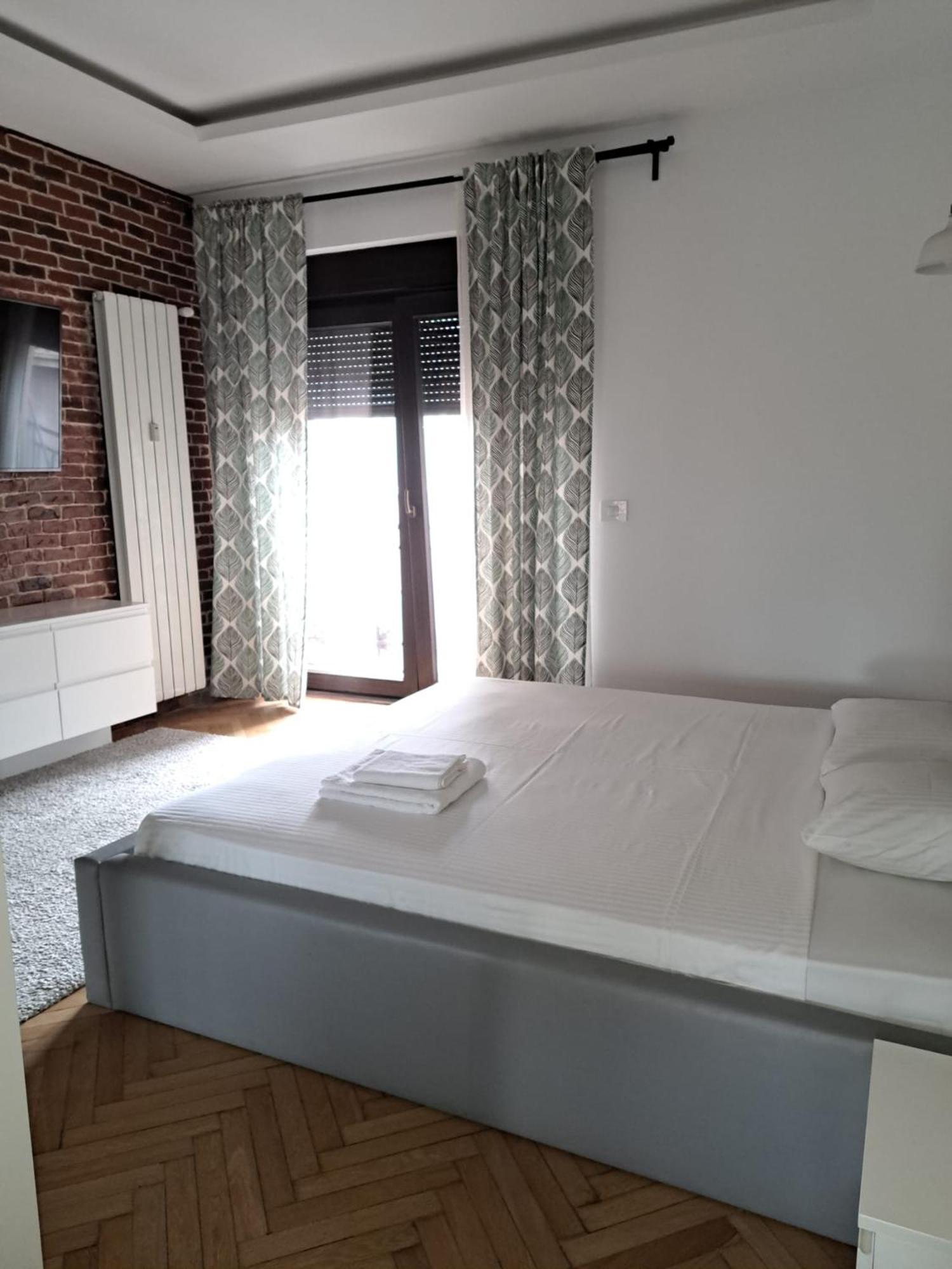 Classy Apartment With Parking In The City Center Bucarest Exterior foto
